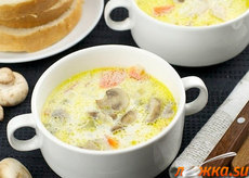 Грибной суп с курицей и сливками Грибной суп с курицей и сливками