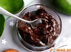Шоколадный крем с авокадо