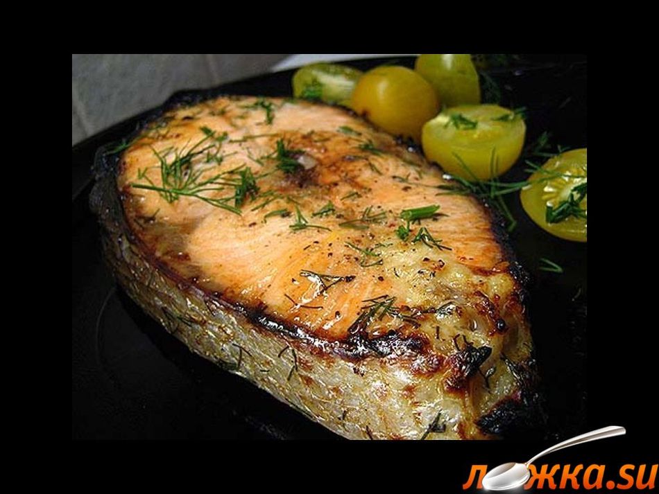 Хек стейк. Стейк масляной рыбы. Рыба с белым мясом. Стейк пангасиуса в духовке. Белорыбица что приготовить.