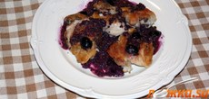 Курица под густым соусом из винограда и горчицы