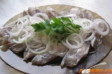Маринованный хек по-домашнему