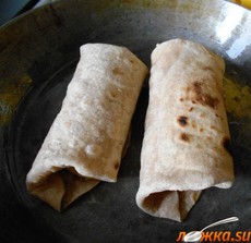 Вкусная горячая закуска из лаваша