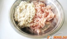 Пожарские котлеты с гарниром из пюре и грибами