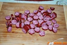 Фасоль с колбасками в мультиварке
