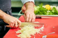 ����� "���� ����"