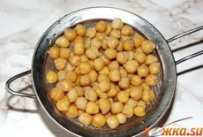 Картофельный салат с бужениной и нутом