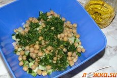 Картофельный салат с бужениной и нутом