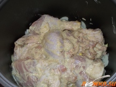 Куриные голени с картофелем в мультиварке